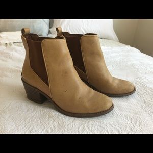 INC Tan Brown leather heeled boots w gold accent 6